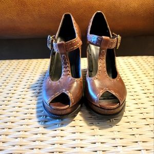 Linea Paolo brown wedge shoes with peep toe
